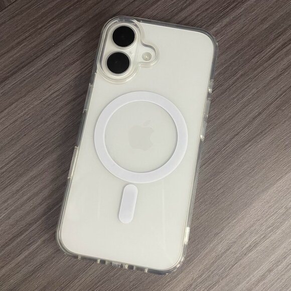 Cream iPhone16 Case - Picture 1 of 2